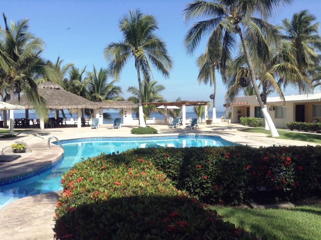 Coral Pacifico Hotel Y Villas 曼萨尼约 外观 照片