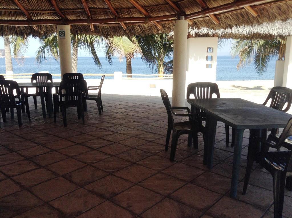 Coral Pacifico Hotel Y Villas 曼萨尼约 外观 照片